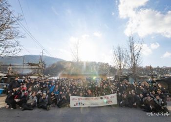 Engaged Buddhism: Ven. Pomnyun Sunim Shares the Warmth of Compassion with Vulnerable Communities in Korea