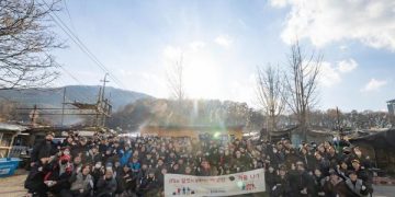 Engaged Buddhism: Ven. Pomnyun Sunim Shares the Warmth of Compassion with Vulnerable Communities in Korea