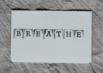 [Meditation Q&A] Is it okay to awake to inhaling via tip of my nose and exhaling via my lips?