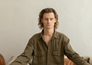 (한 SUB) [Meditation Q&A] “Is it wrong to take a deep breath during meditation?”