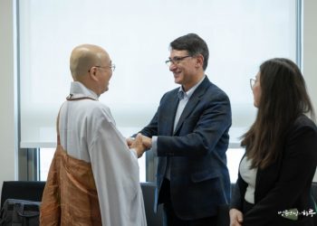 What Diplomatic Strategy Should the Lee Jae-myung Government Take Between the United States and North Korea?